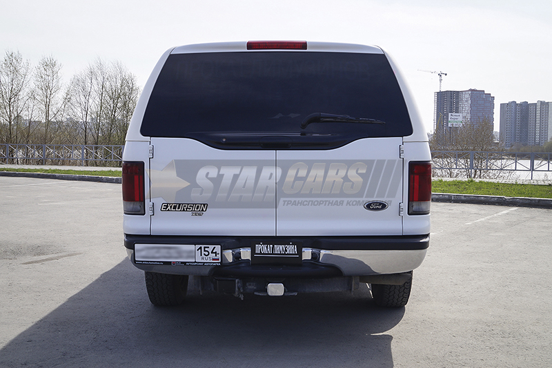 Ford Excursion XLT (28 мест)