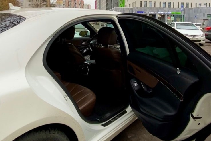 Mercedes Benz S-class 222