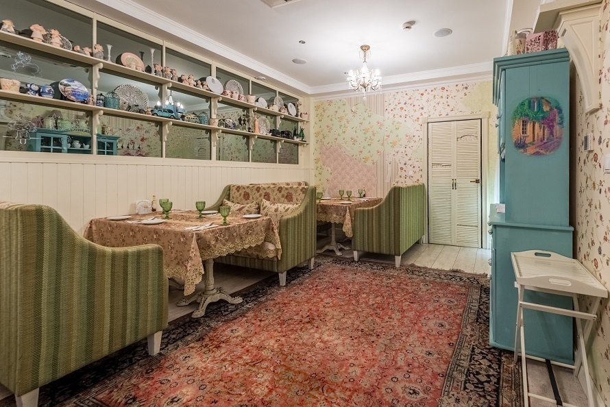 Основной зал