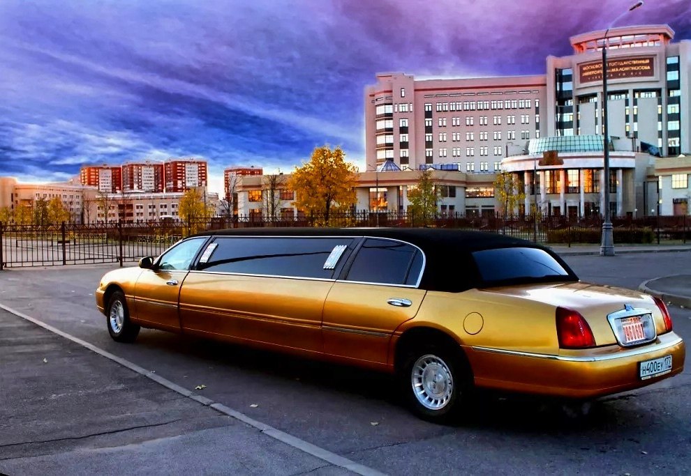 Lincoln Town Car