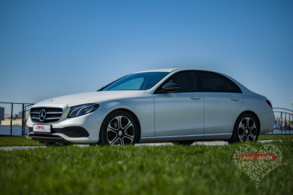 Mercedes-Benz E213 2017 год