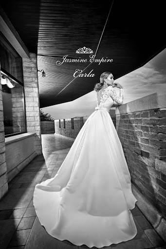 Carla — кадр 2 из 2