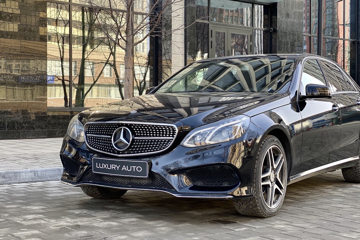 Mercedes Benz E class — кадр 5 из 13