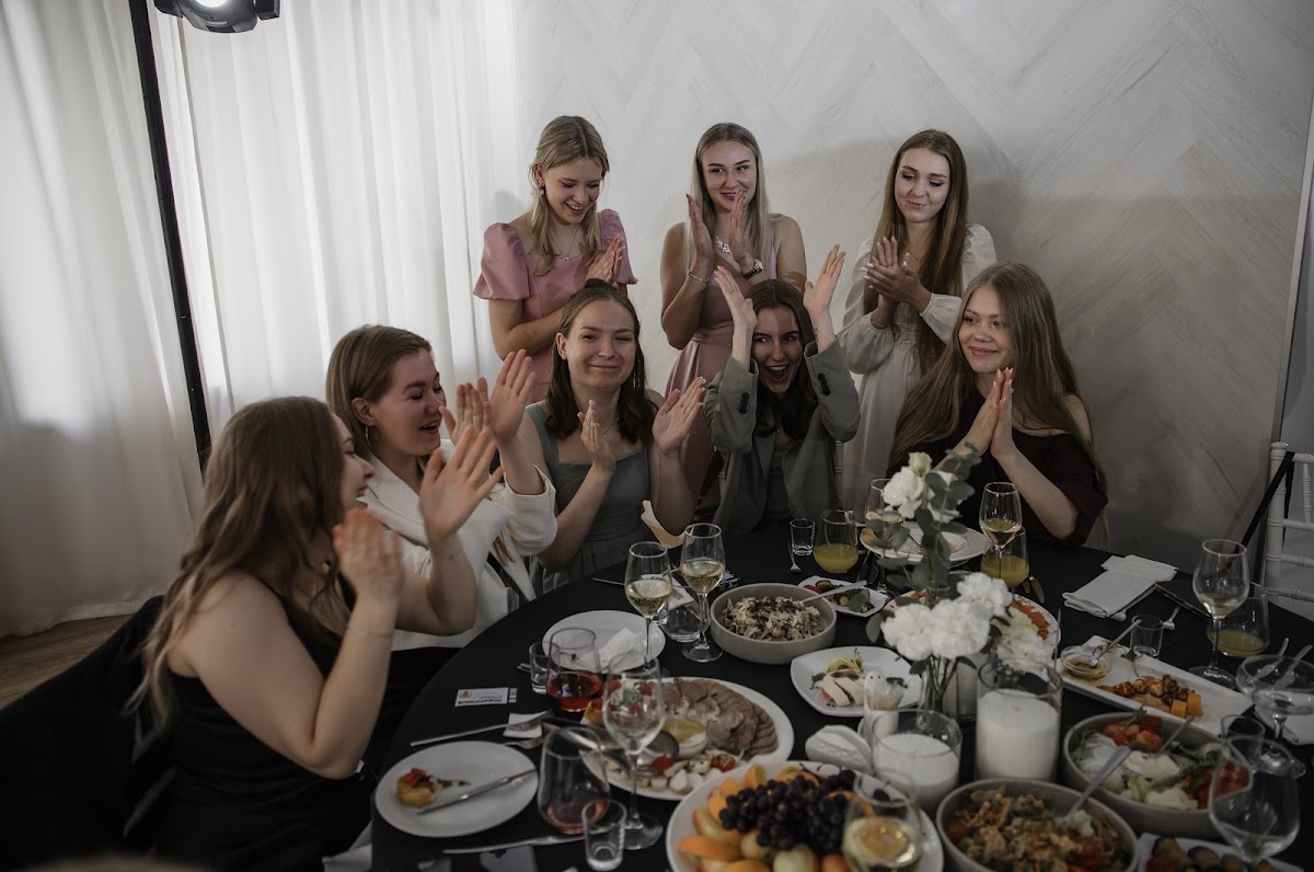 Виктор и Анастасия