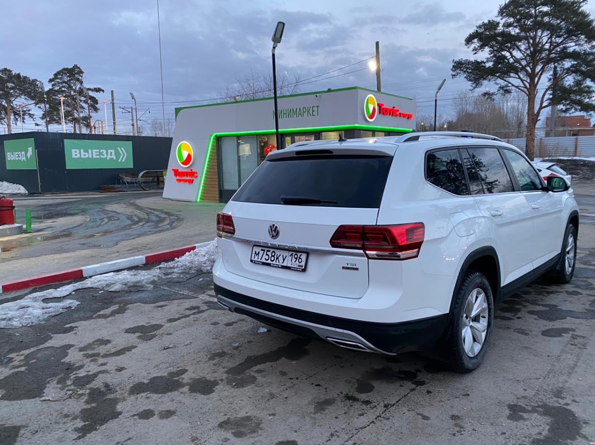 Volkswagen Teramont — кадр 2 из 5