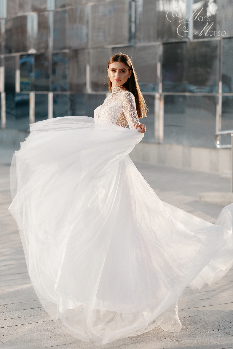 Alycia light — кадр 3 из 4
