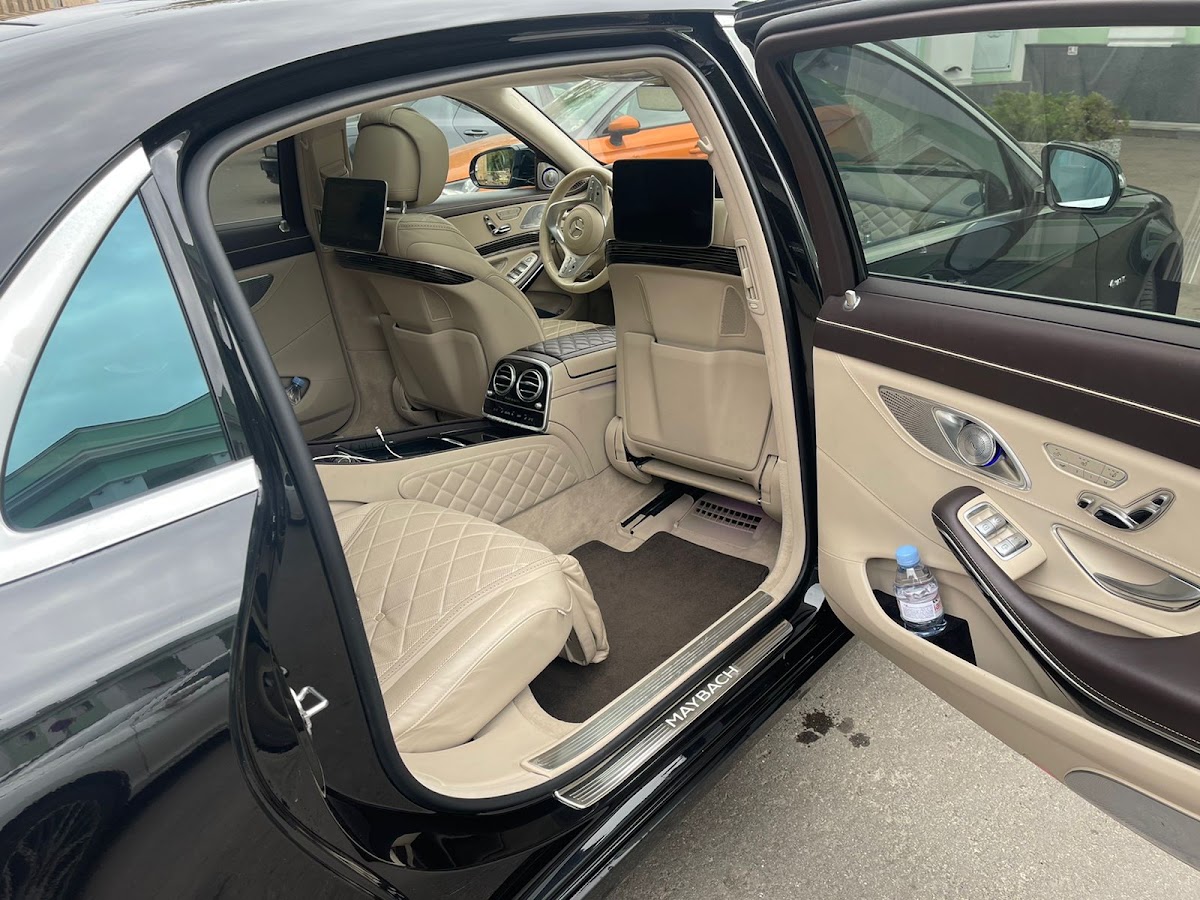 Mercedes-Benz S 560 Maybach 222 рестайлинг с светлым салоном