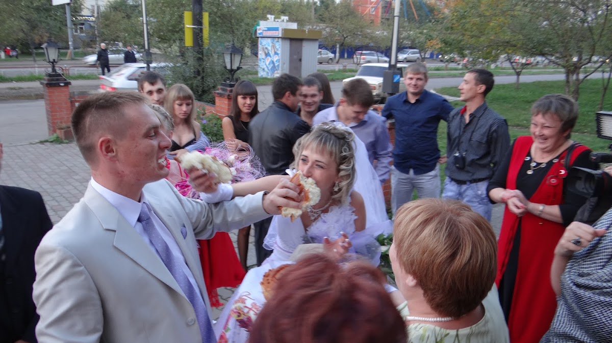 Анна и Сергей — Ведущая Марина Усольцева