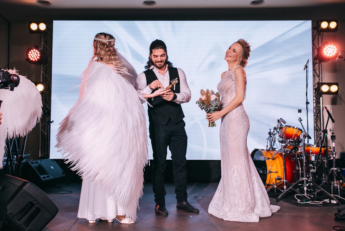 Русско-английская церемония для Ксении и Нуреттина на Wedding Fest 2021