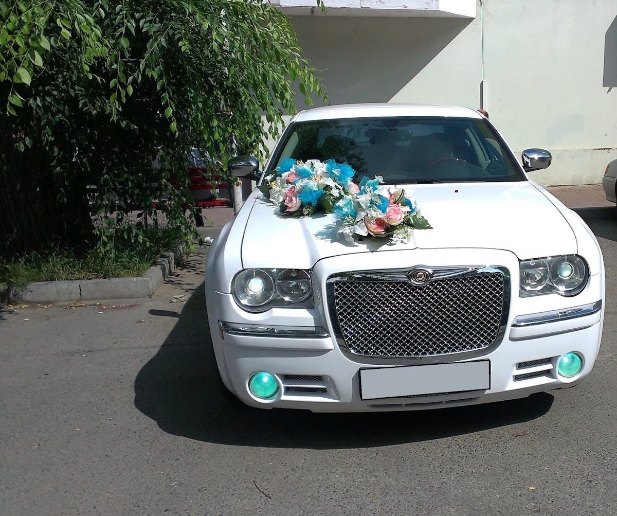 Chrysler 300C — кадр 2 из 18