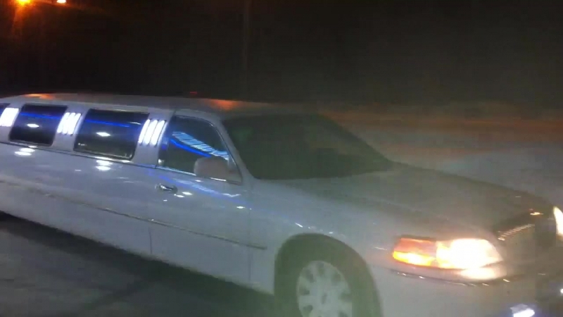 Lincoln Town Car — кадр 2 из 22