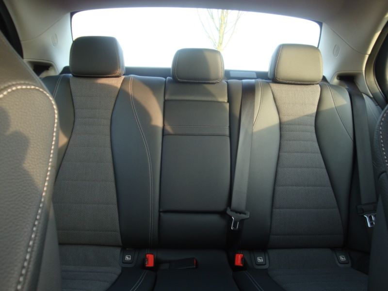 Mercedes E-Class — кадр 4 из 5