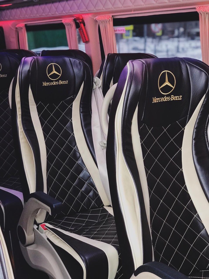 VIP микроавтобуса Mercedes