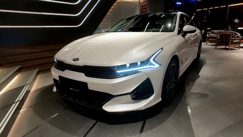 KIA K5 GT line
