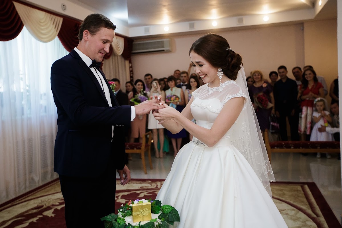 Нэркес и Мидхат