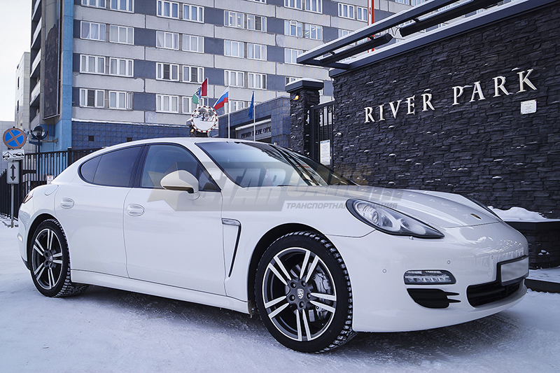 Porsche Panamera S — кадр 2 из 6