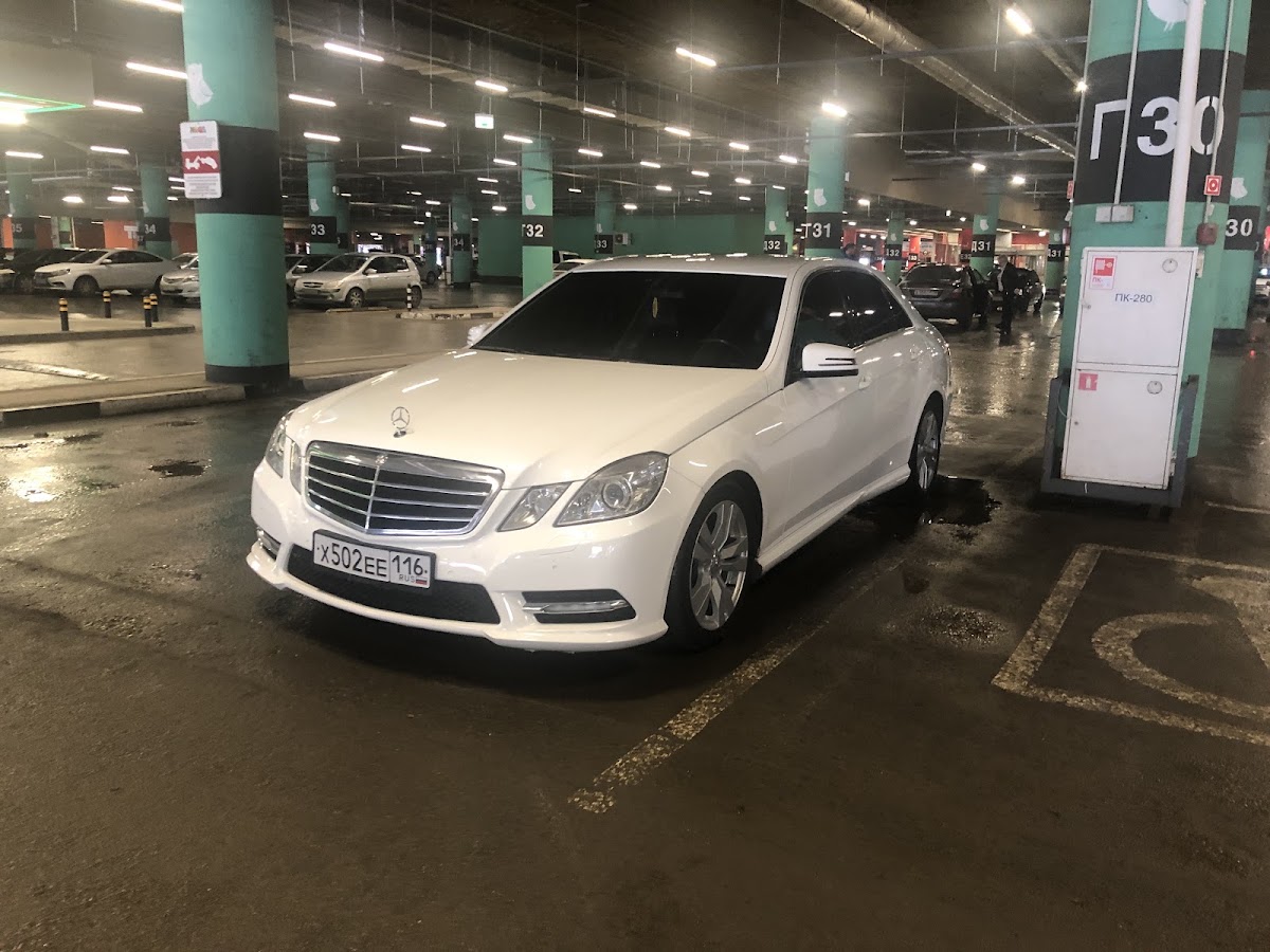 Mercedes E — кадр 5 из 10