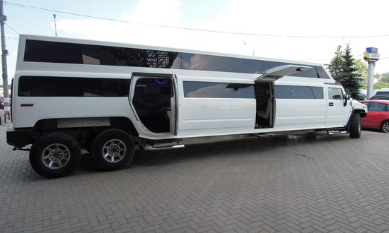 Hummer H2 Mega