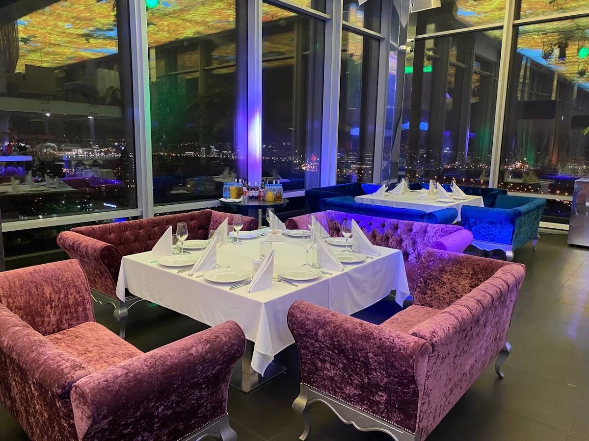 Зал "Extra Lounge"