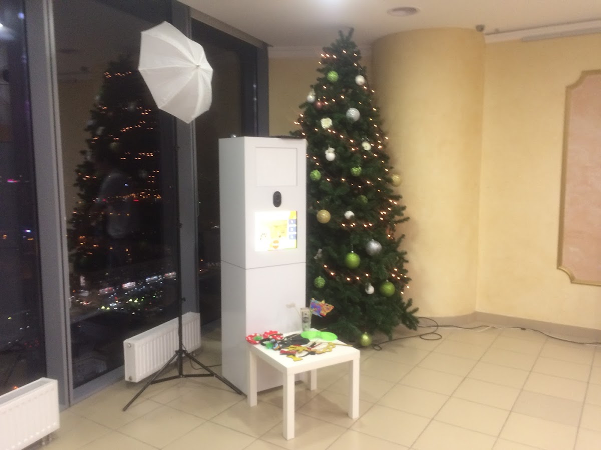 SelfieBox96