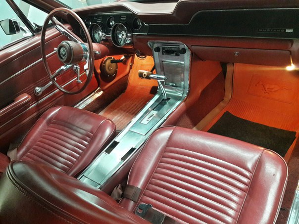 Ford Mustang 1966 — кадр 4 из 5