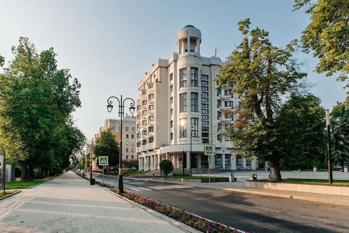 Октябрьская — кадр 3 из 3