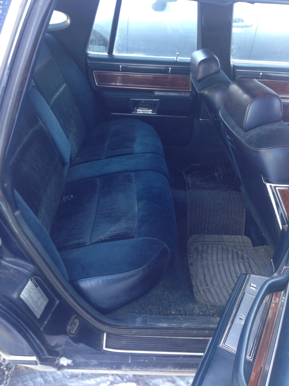 Lincoln Continental Mark VI — кадр 4 из 5