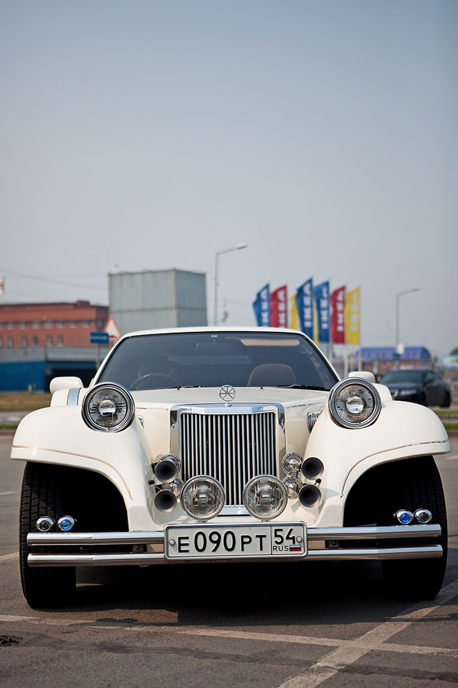 Mitsuoka Le-Seyde