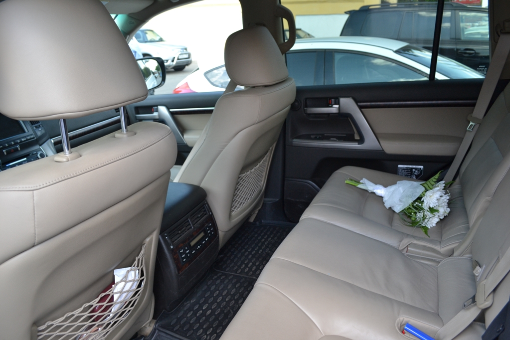 Toyota Land Cruiser 200