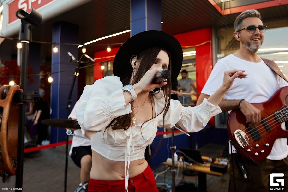 Кавер-группа Funkeys Music Band на открытии ресторана Самурай в Нижнем Новгороде