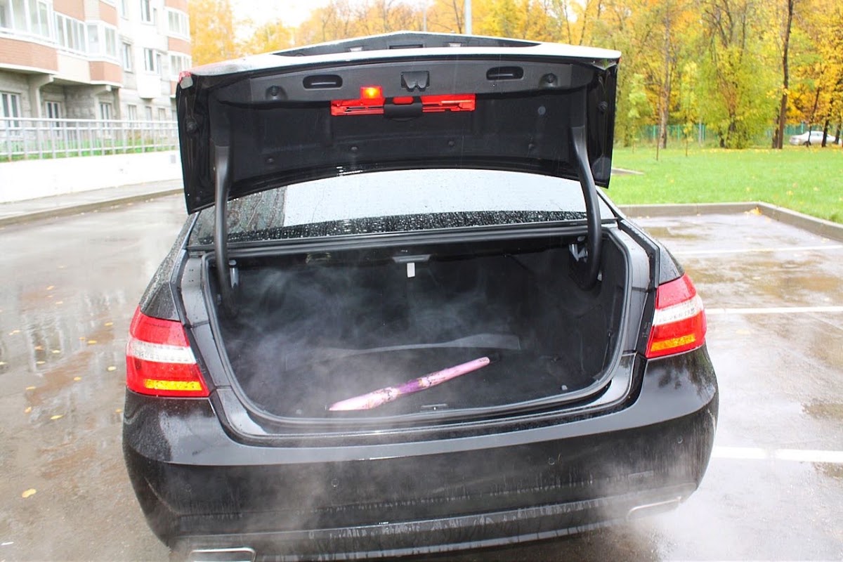 Mercedes-benz E200 AMG