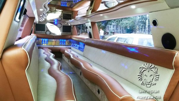 Cadillac Escalade — кадр 4 из 4