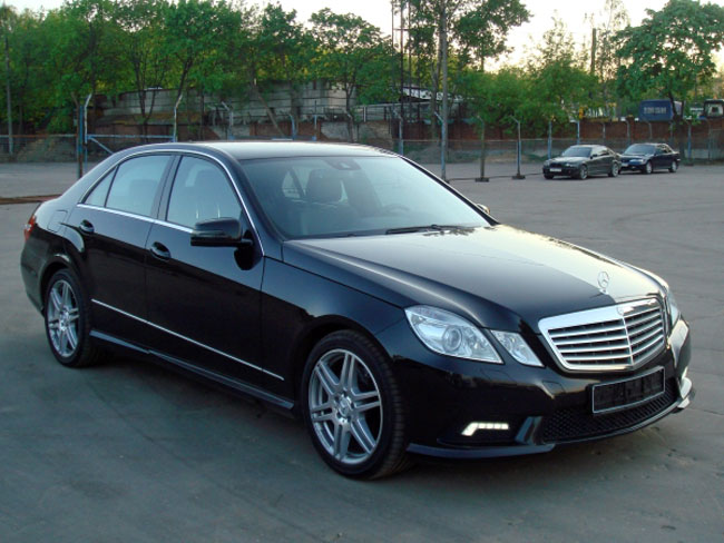 Mercedes-Benz E 212