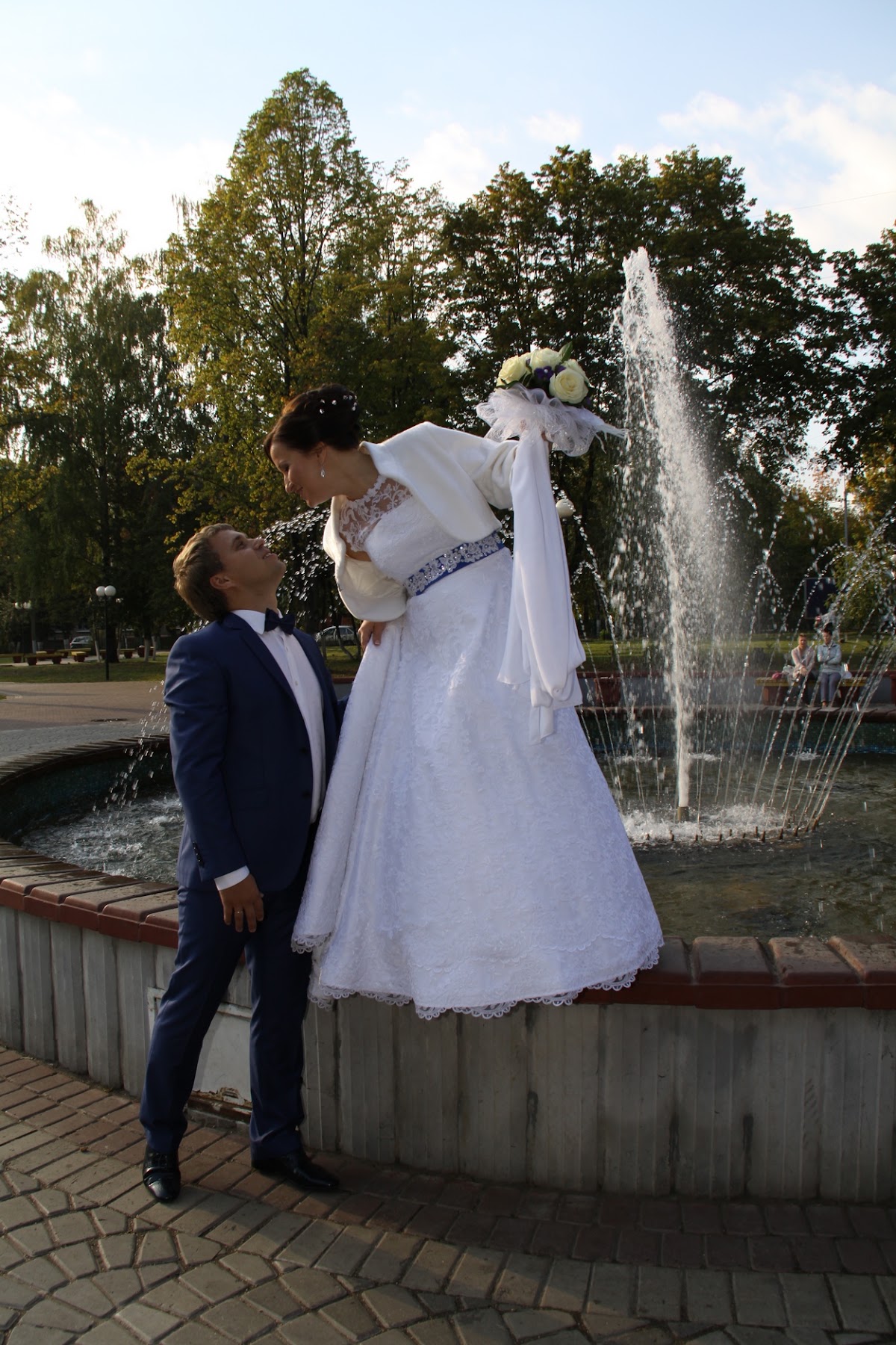 Прогулка молодых