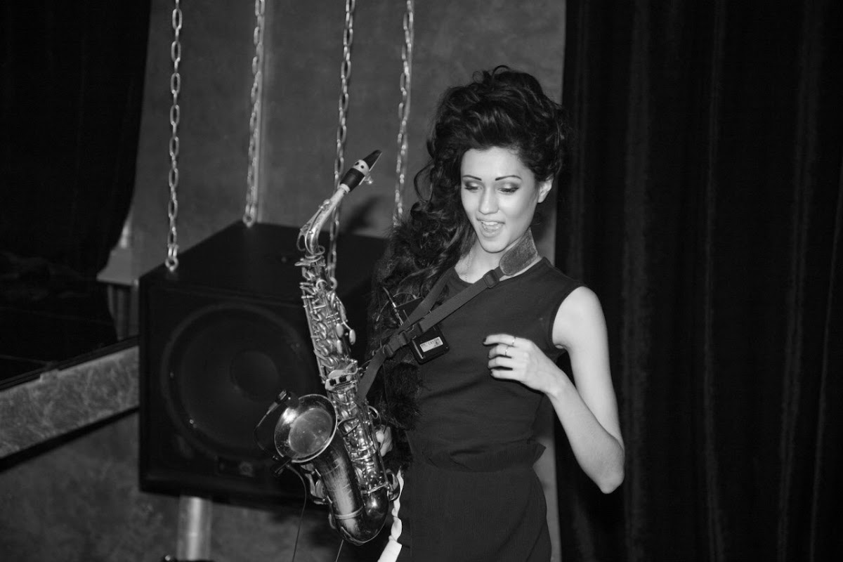 GOLD SAXOPHONE -ADELE