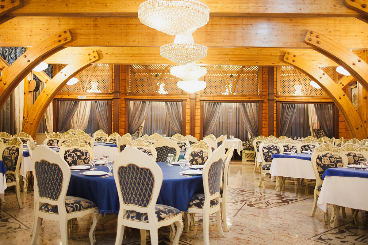 Двин Hall