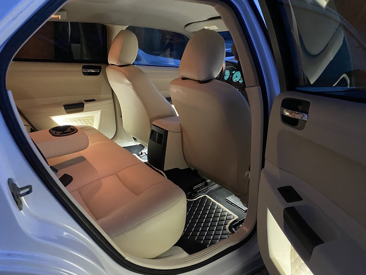 Chrysler 300C — кадр 5 из 8