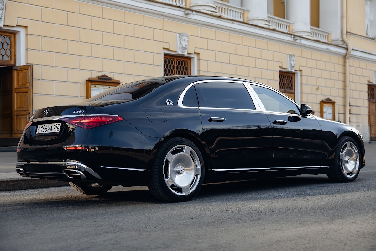 Mercedes Maybach 223 — кадр 4 из 7