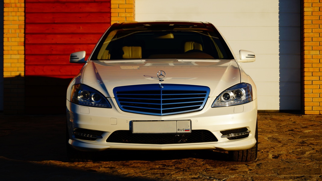 Mercedes-Benz S-Class long