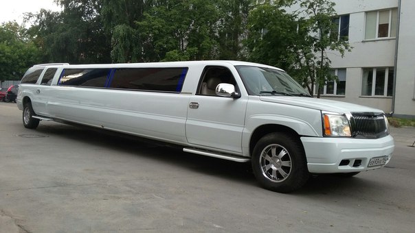Cadillac Escalade — кадр 2 из 9