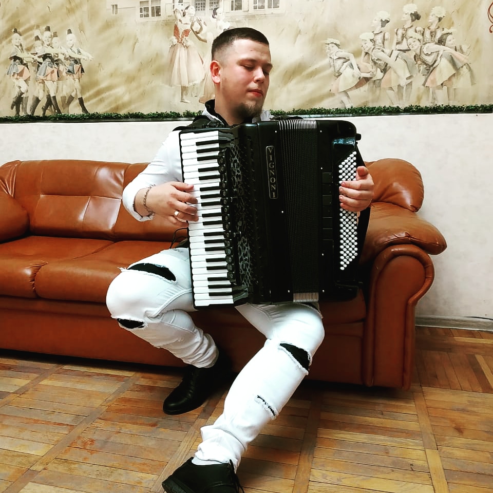 Богдан Денищук