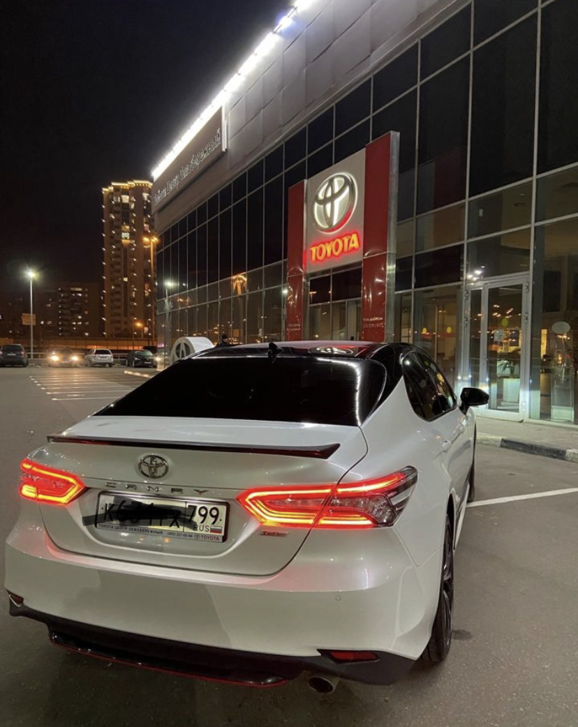 Toyota Camry V70 — кадр 2 из 6