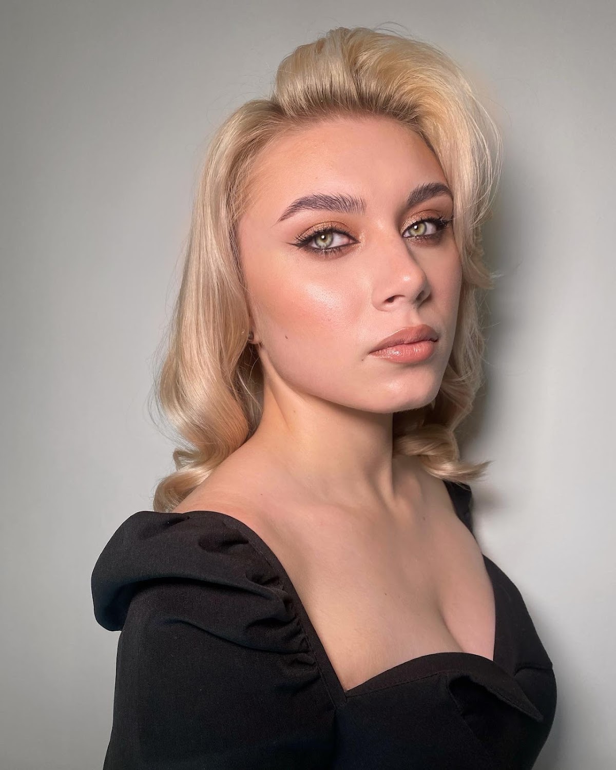 Евгения Славкина — кадр 2 из 17