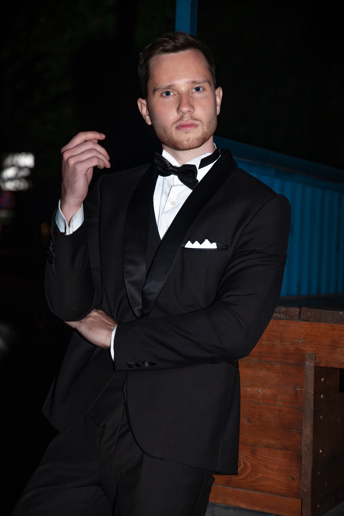 Прокат мужских костюмов и аренда смокингов RoSS