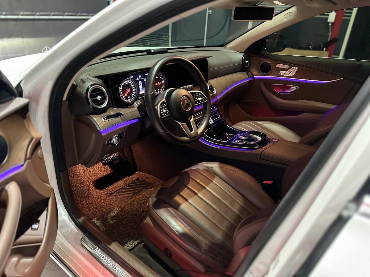 Mercedes E-Class — кадр 4 из 6