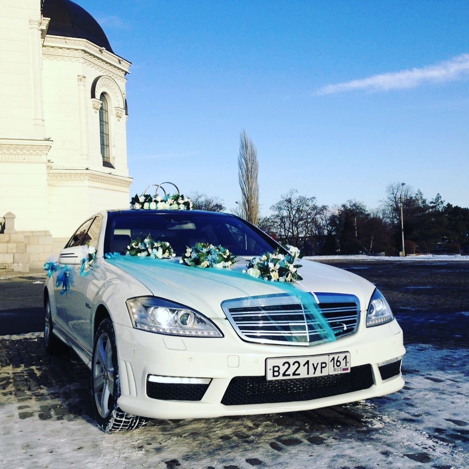 Украшения автомобиля на свадьбу