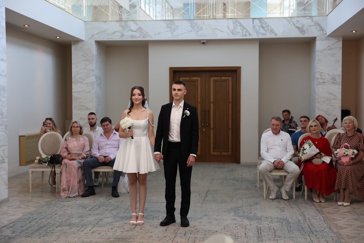 Робия Динова