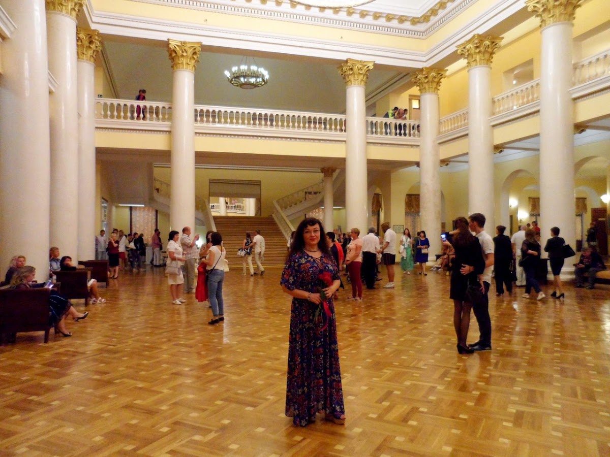Елена Бурцева