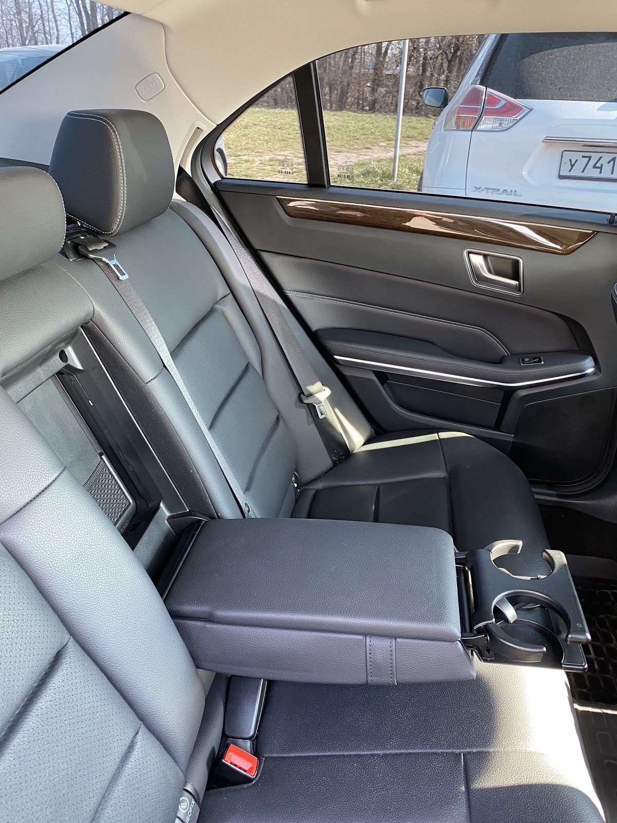 Mercedes W212 restail — кадр 4 из 4