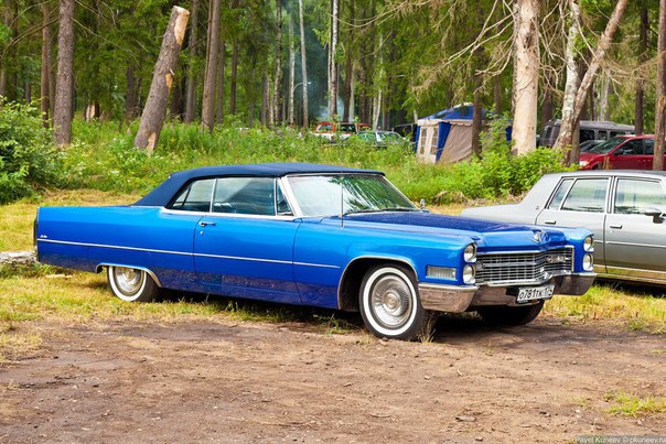 Cadillac DeVille 1966 — кадр 3 из 5